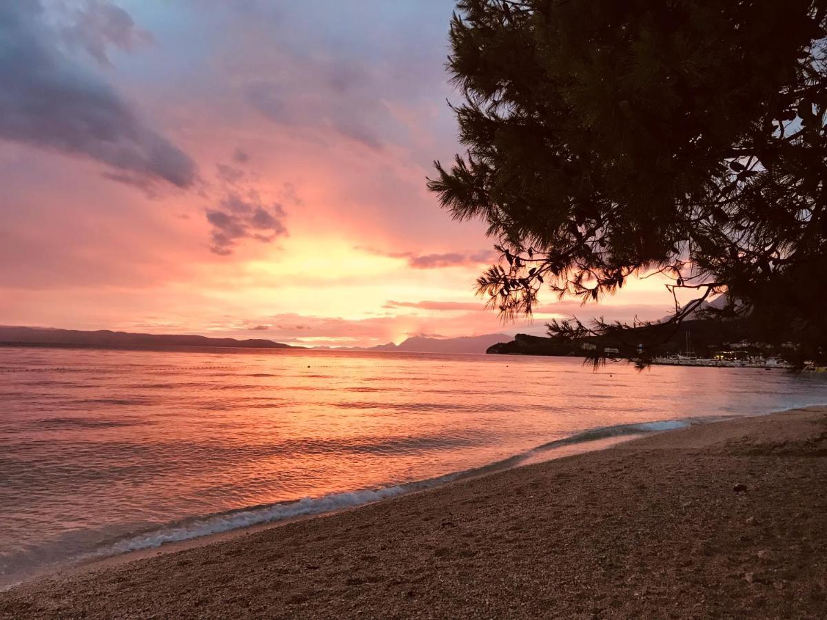 Mediteran Tucepi Bagian luar foto